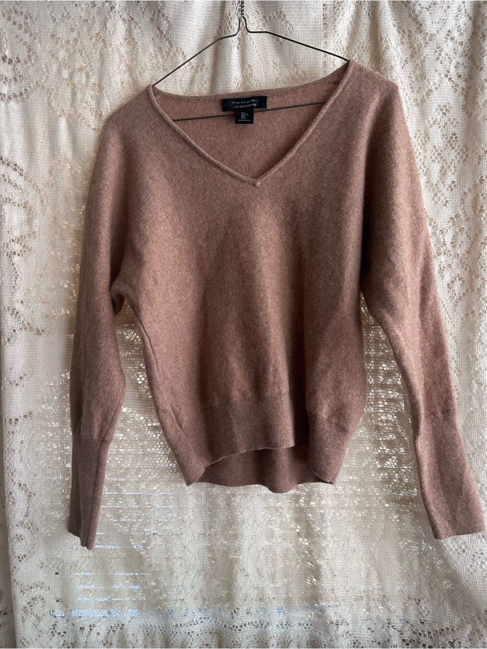 Tahari Women's V-Neck Cashmere Sweater - Camel